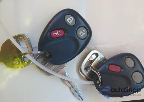 2003 Chevrolet Tahoe Ls из США, поврежденный, VIN 1GNEK13V13J302206